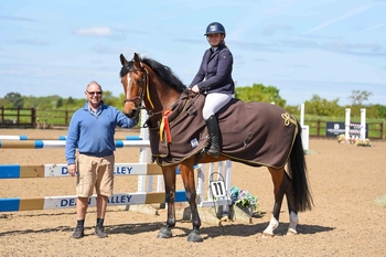 Anya Brown Jumps Donna Z I to Top Spot in the  Nupafeed Senior Discovery Second Round at Dean Valley