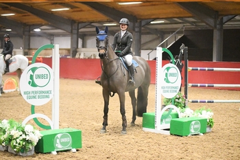 Emma Sargeant flies to the top in the UNIBED – High Performance Equine Bedding Winter Grades B and C qualifier at South View Equestrian Centre