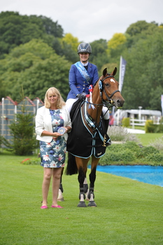 Laura Mantel Makes Her Mark in SEIB’s Third Successive Winter Novice Championship