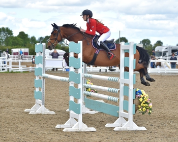 Lily Dean & Mister Seamus Secure Blue Chip Pony Newcomers Second Round Win at Arena UK