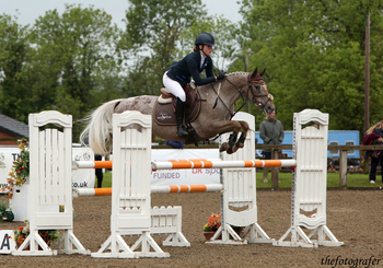 Lottie Tutt & Colours of Romeo Win Squibb Group Pony Foxhunter Second Round at South View Equestrian Centre