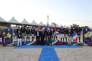 Great Britain land Team Silver at the FEI European Championships for Veterans in a hot competition under the blistering Italian sun