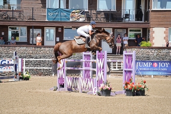 Anna Power and Calgary PH Z Shine in Redpost Equestrian Senior Foxhunter Second Round at Wales and West 